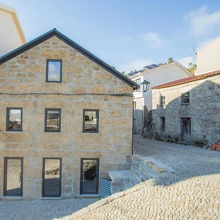 Casas Puro Granito Apartment Sabugueiro (Guarda)