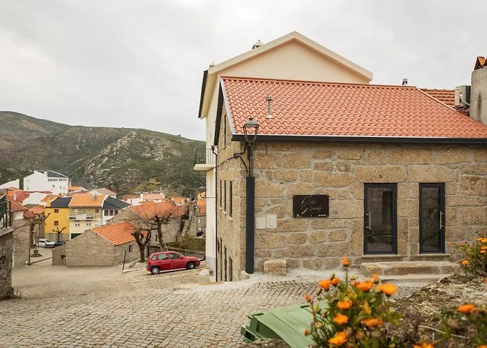 Casas Puro Granito * Sabugueiro (Guarda)